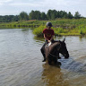 Meet your Posher, Maya